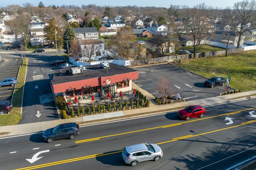 More Photos Of 76 E Pulaski Rd, Huntington Station Fast Food For Sale