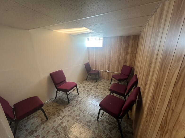 More Photos Of 2379 Emmons Ave, Warren Religious Facility For Lease