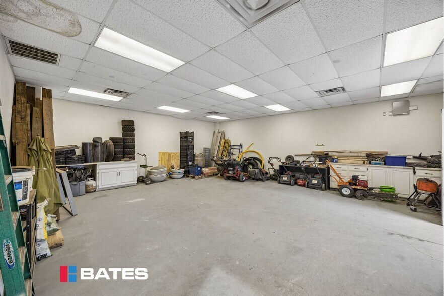 More Photos Of 4819 Vicksburg St, Dallas Showroom For Sale