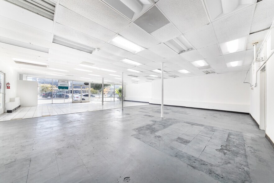 More Photos Of 115 N Fairfax Ave, Los Angeles Freestanding For Sale