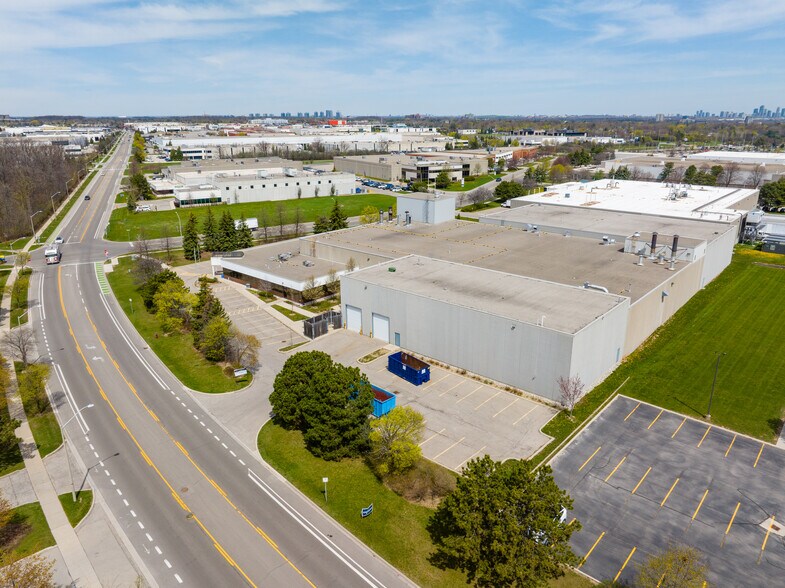 More Photos Of 2830 Plymouth Dr, Oakville Industrial For Sale