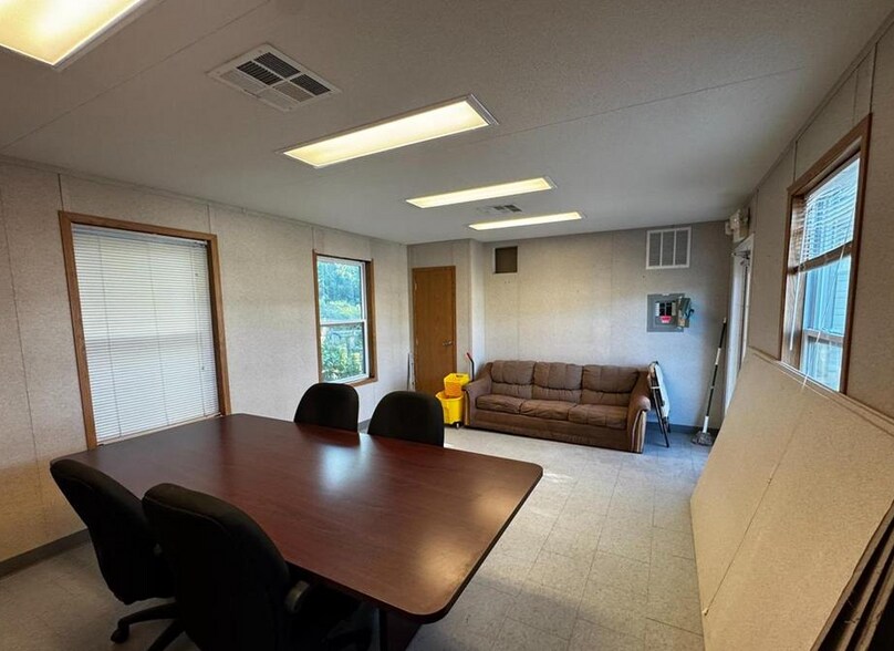 More Photos Of 10631 Bird River Rd, Middle River Light Manufacturing For Lease