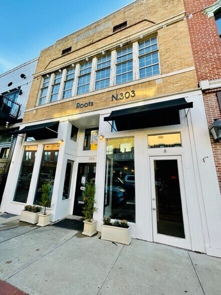 Primary Photo Of 303 S Main St, Jonesboro Storefront Retail Office For Lease