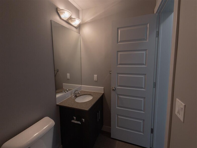More Photos Of 8140 102 St NW, Edmonton Apartments For Lease