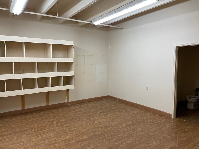 More Photos Of 132 Industrial Park Rd, Sweetwater Service For Lease