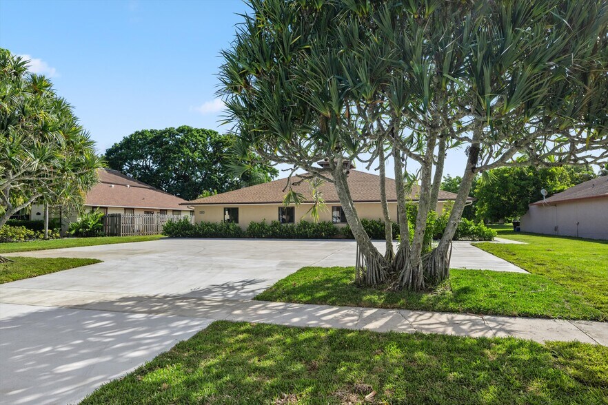 More Photos Of 1262 The 12th Fairway, Wellington Apartments For Sale