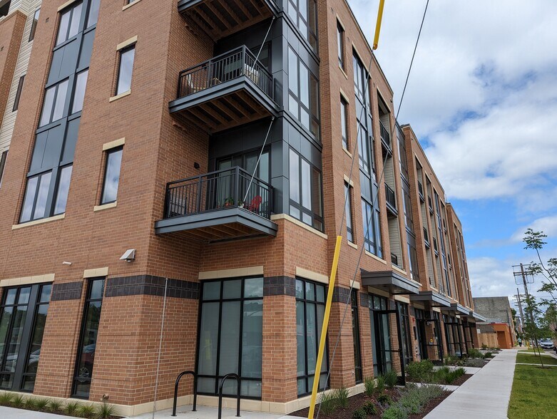 More Photos Of 1252 S Park St, Madison Apartments For Lease