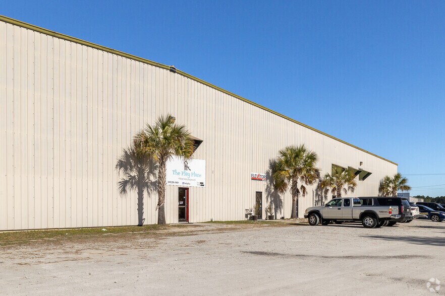 More Photos Of 568 George Bishop Pky, Myrtle Beach Warehouse For Lease