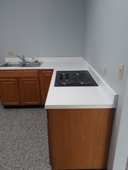 More Photos Of 2200 N Yellowood Ave, Broken Arrow Research And Development For Sale