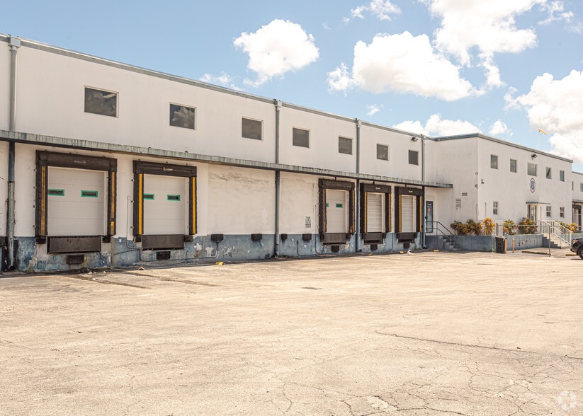 More Photos Of 6831 NW 37th Ave, Miami Refrigeration Cold Storage For Lease