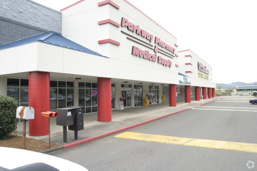 More Photos Of 2475 NW Stewart Pky, Roseburg General Retail For Lease