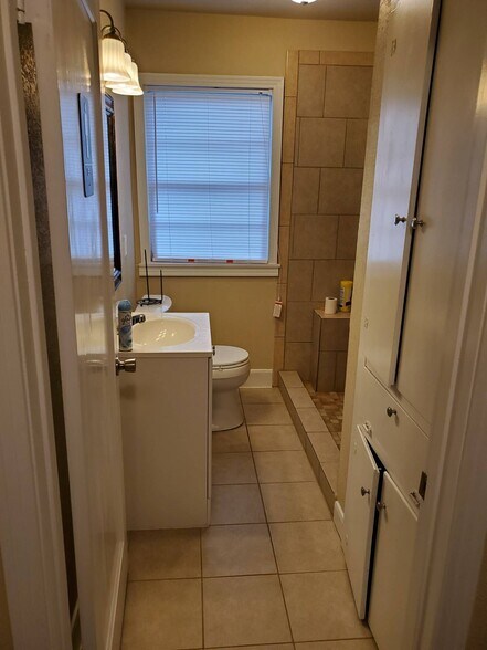 More Photos Of 5605 George Bush Dr, Katy Medical For Lease