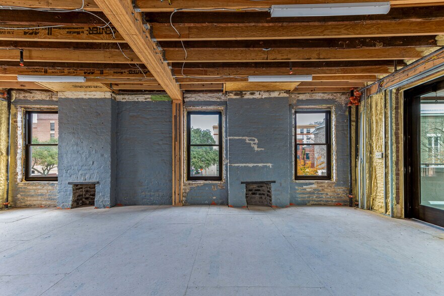 More Photos Of 30-32 Martin Luther King Jr Blvd, Savannah Restaurant For Lease