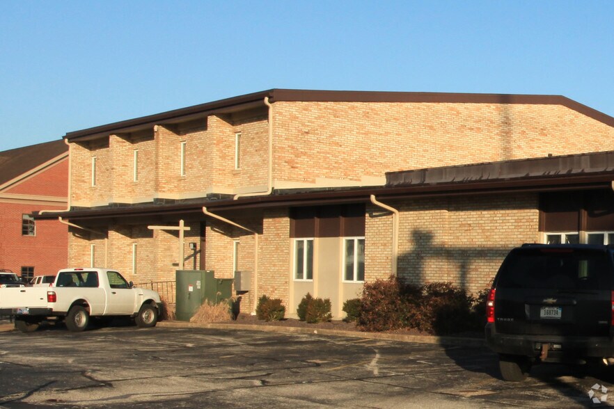 More Photos Of 100 N St Joseph Ave, Evansville Office For Lease