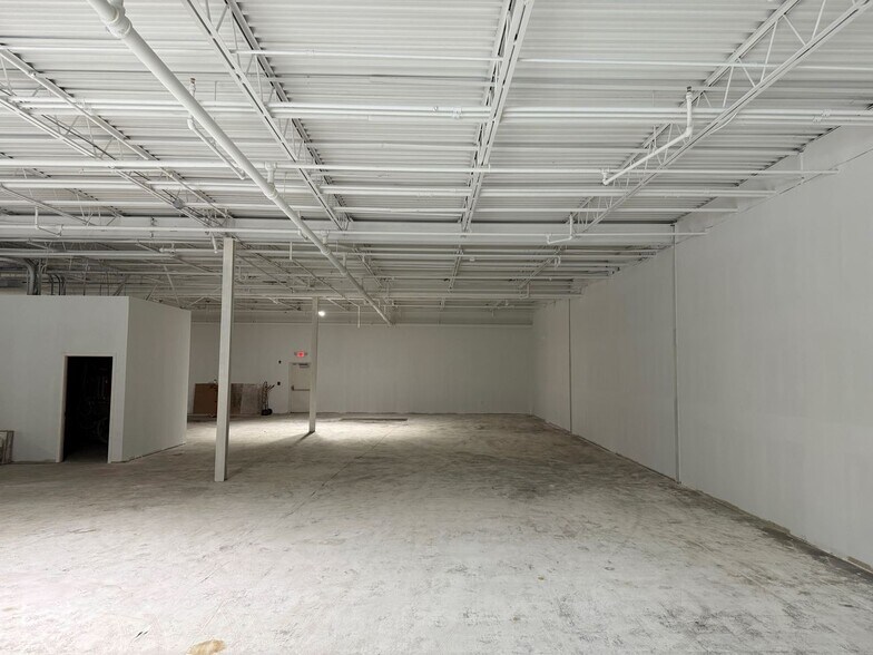 More Photos Of 1 Electronics Dr, Hamilton Light Manufacturing For Lease