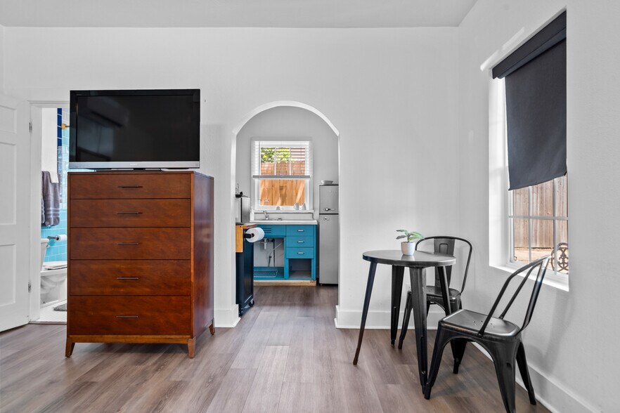 More Photos Of 741 Park Ave, Hot Springs Hotel For Sale