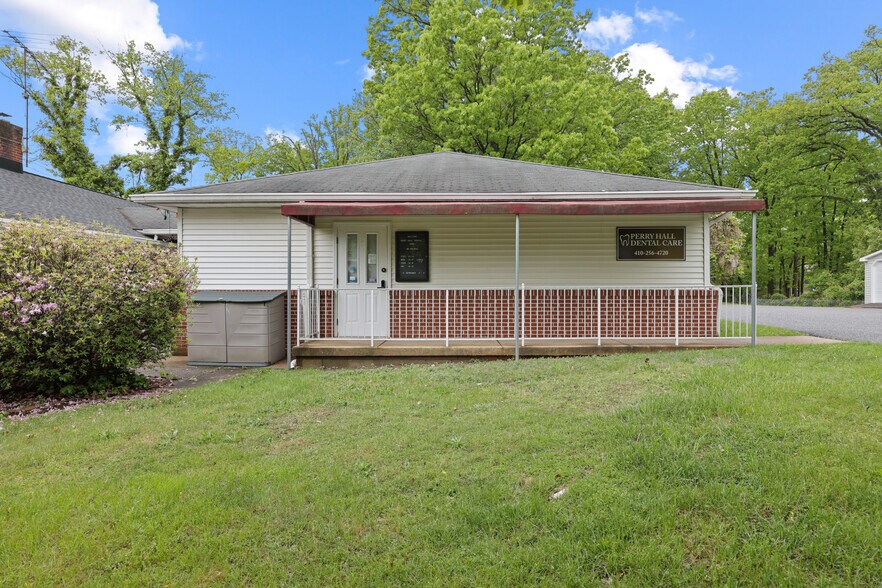 More Photos Of 3904 E Joppa Rd, Nottingham Flex For Sale