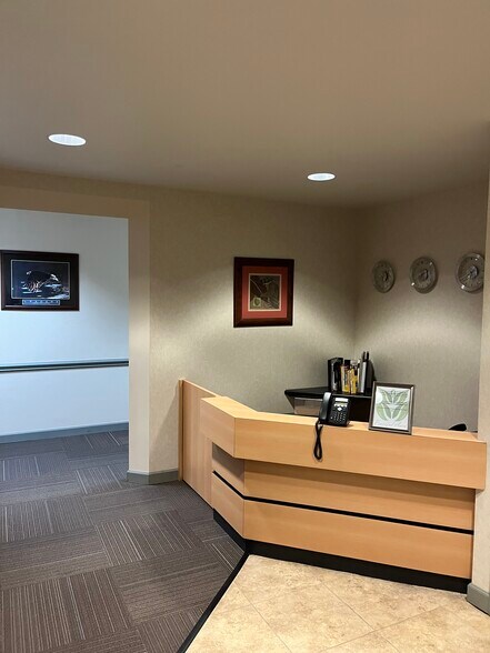 More Photos Of 4801 E Independence Blvd, Charlotte Office For Sale