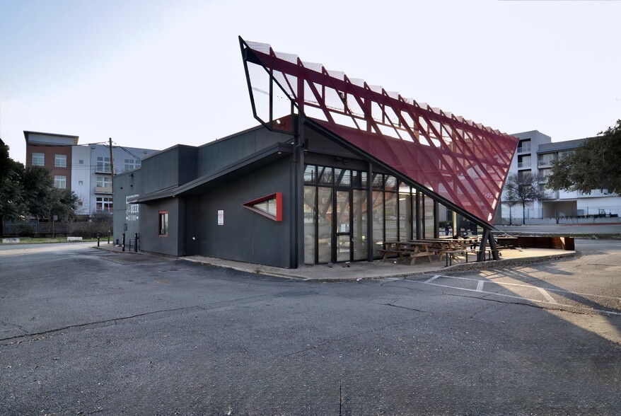 More Photos Of 2129 E 7th St, Austin Restaurant For Sale