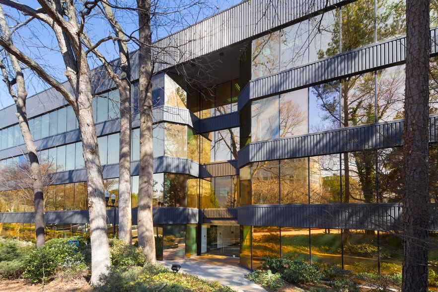 More Photos Of 1945 The Exchange SE, Atlanta Office For Lease