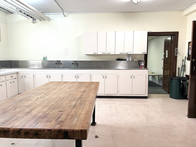 More Photos Of 1900 Oak Park Ave, Berwyn Religious Facility For Sale