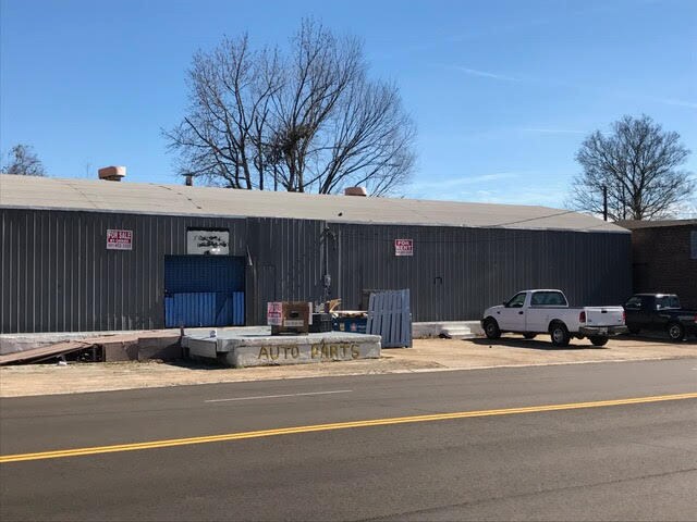 More Photos Of 950 S Gallatin St, Jackson Industrial For Lease