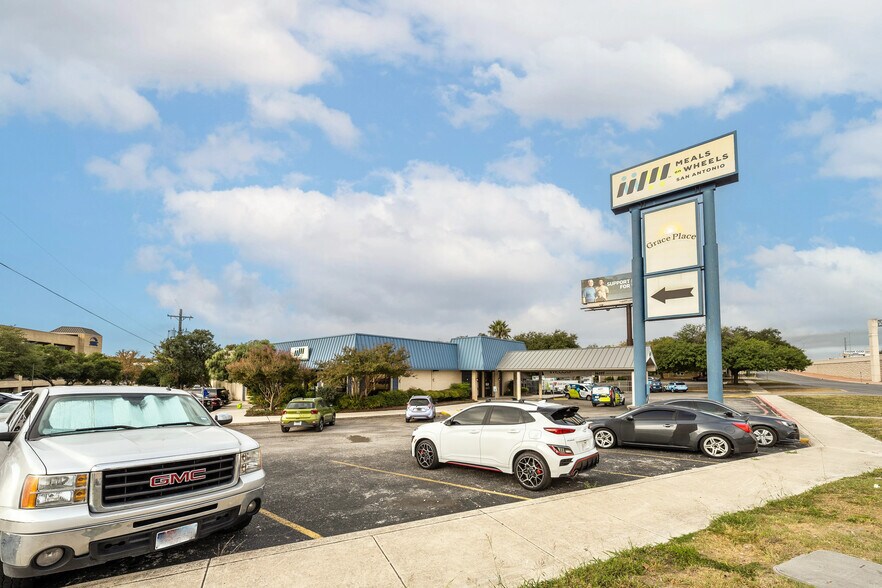 More Photos Of 4306 NW Loop 410, San Antonio Freestanding For Sale