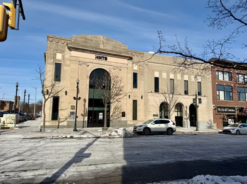 More Photos Of 103 Lincolnway, Valparaiso Storefront Retail Office For Lease