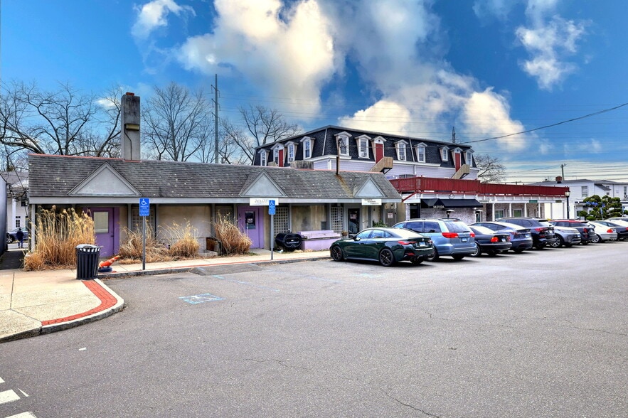 More Photos Of 873 Boston Post Rd, Darien Storefront For Lease