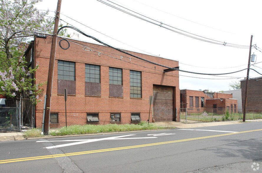 More Photos Of 120 Hamilton Ave, Trenton Light Manufacturing For Sale