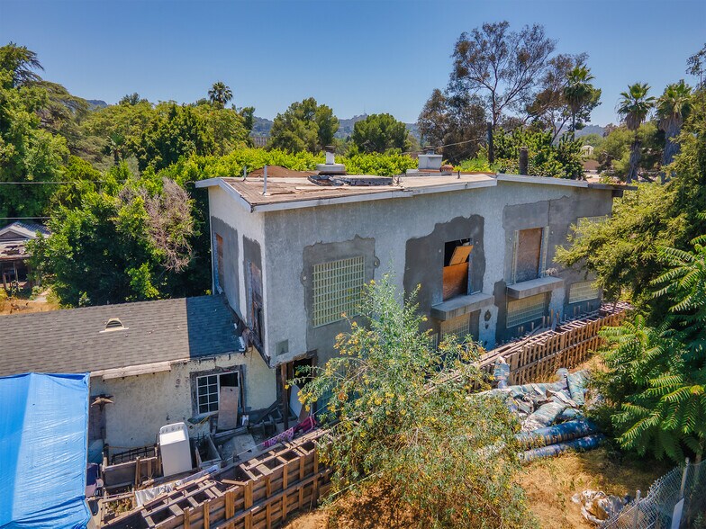 More Photos Of 4463 Bellflower Ave, West Toluca Lake Apartments For Sale