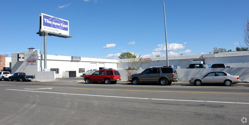 More Photos Of 21363 Lassen St, Chatsworth Office For Lease