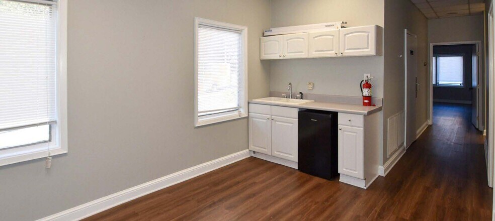 More Photos Of 101 N McDowell St, Charlotte Office For Sale