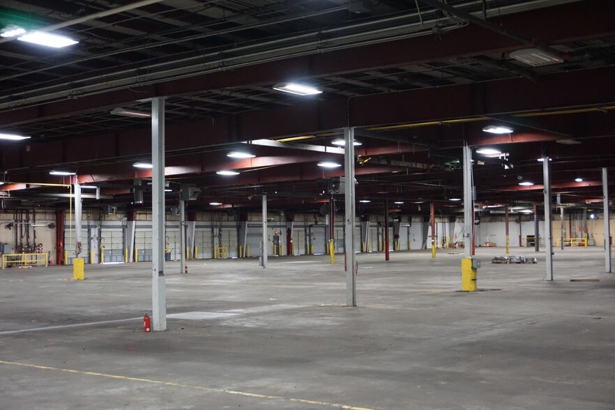 More Photos Of 535 Macon St, McDonough Manufacturing For Lease