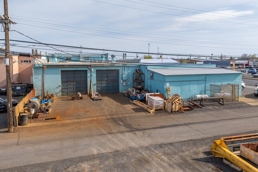 More Photos Of 612 W 3rd Ave, Moses Lake Industrial For Sale