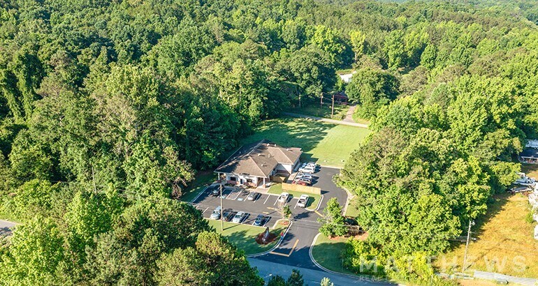 More Photos Of 748 Atlanta Hwy, Rockmart Veterinarian Kennel For Sale
