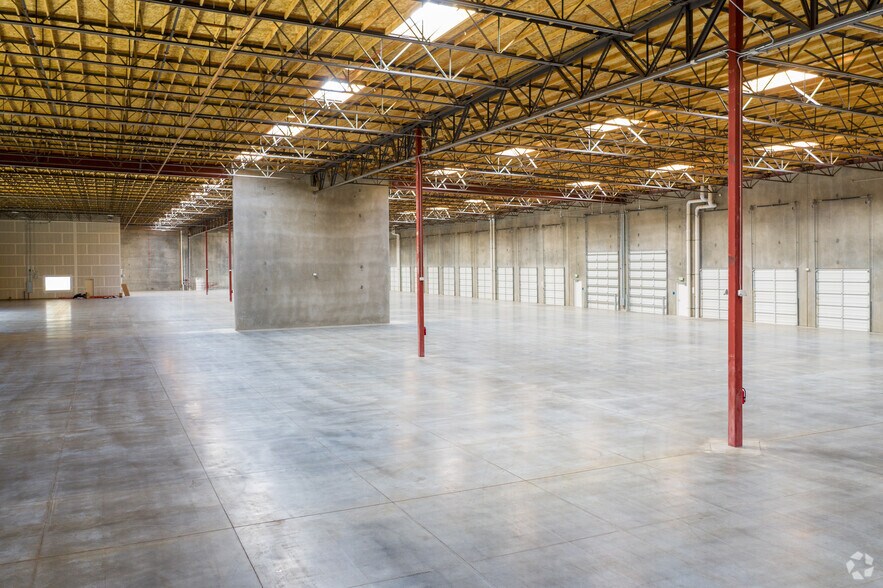 More Photos Of 1774 Pan American St, Calexico Warehouse For Lease