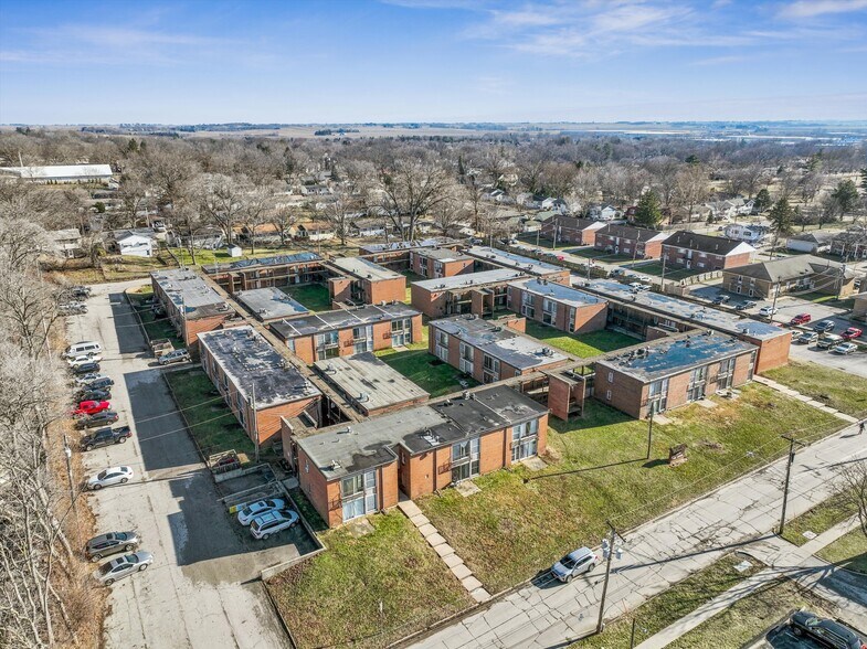 More Photos Of 1100 Arthur St, Iowa City Apartments For Sale
