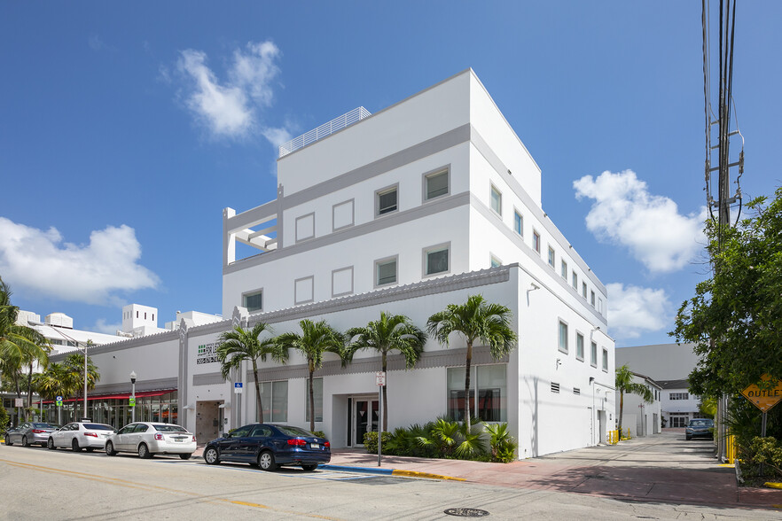 Primary Photo Of 540 Lincoln Rd, Miami Beach Office For Lease