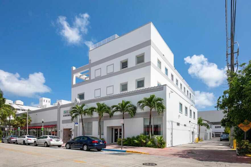 Primary Photo Of 540 Lincoln Rd, Miami Beach Office For Lease
