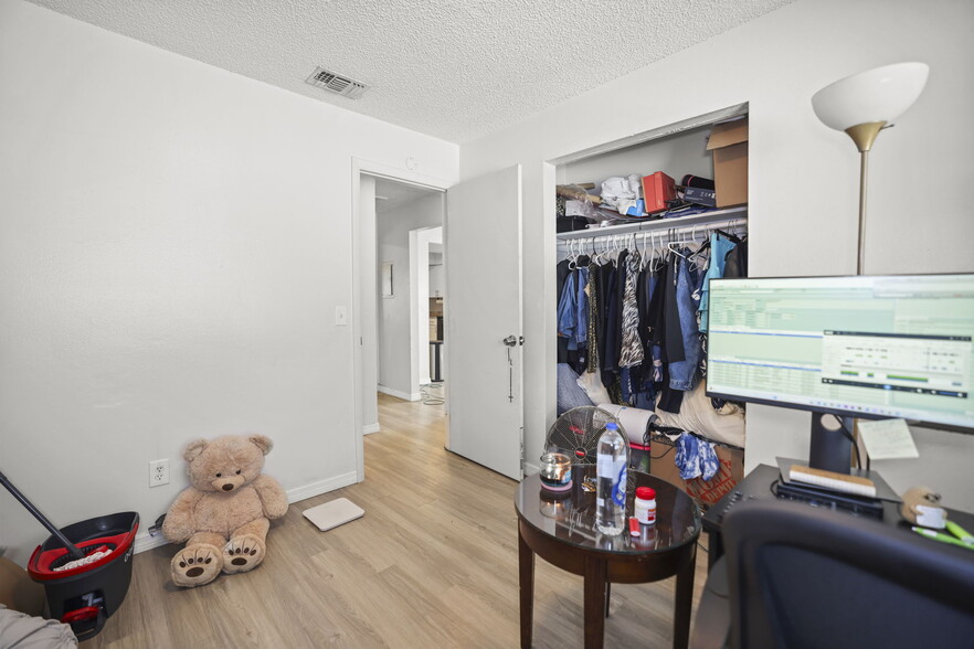 More Photos Of 7108 S Kissimmee St, Tampa Multifamily For Sale