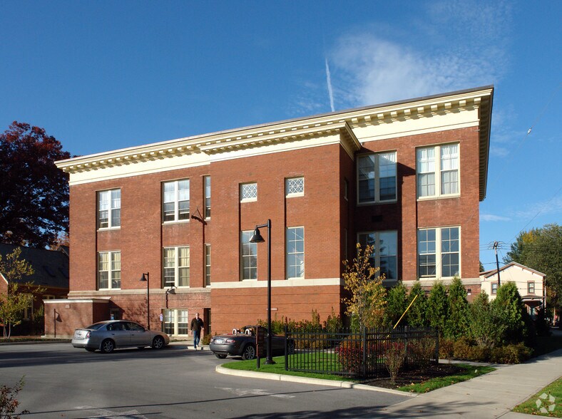 More Photos Of 112 Spring St, Saratoga Springs Office For Lease