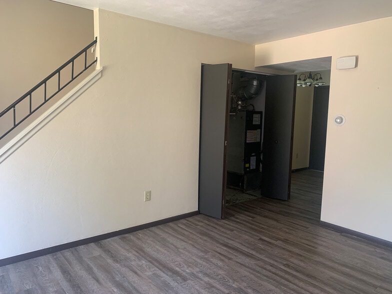 More Photos Of 3440 W Richwoods Blvd, Peoria Apartments For Sale