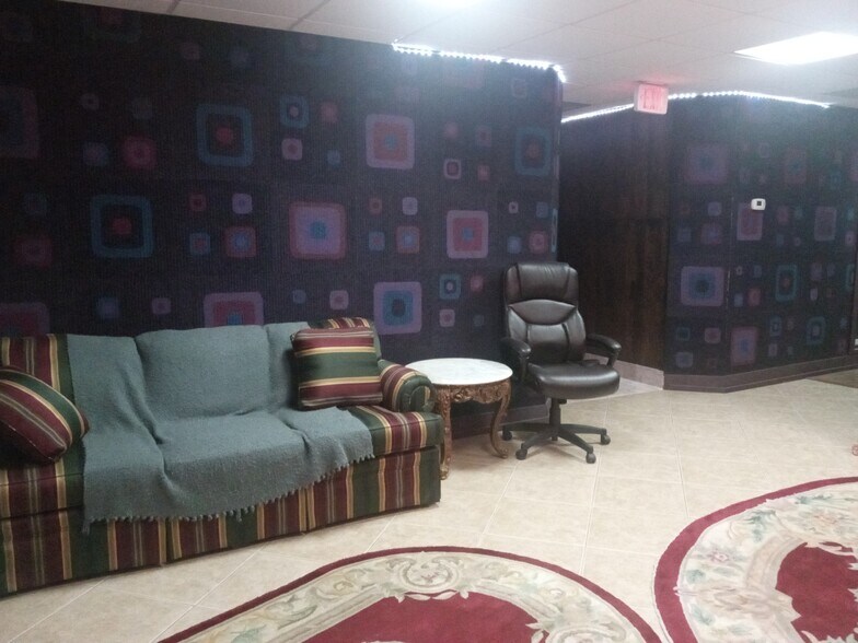 More Photos Of 200 W Malloy Bridge Rd, Seagoville Flex For Sale