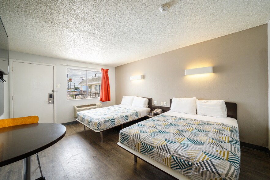 More Photos Of 5522 N Pan Am Expy, San Antonio Hotel For Sale