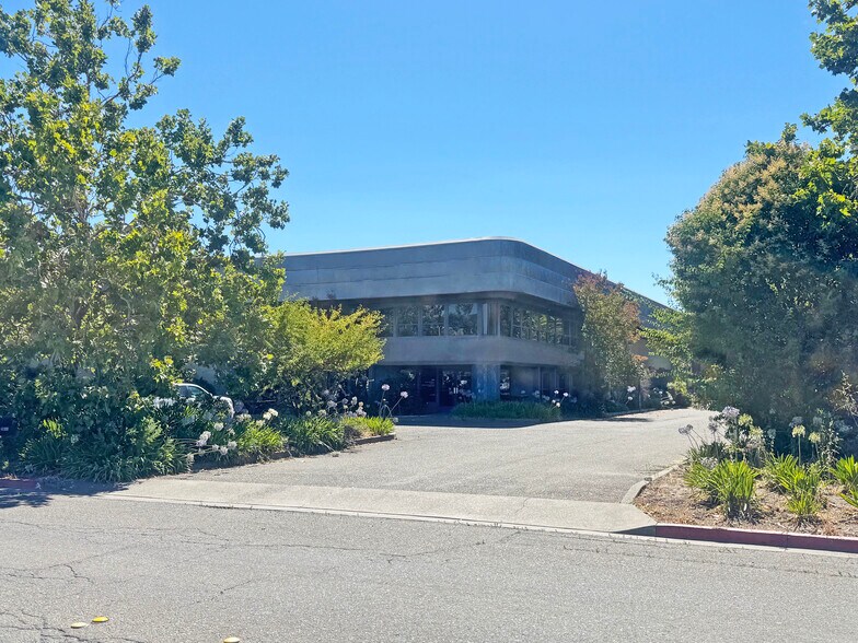 More Photos Of 2811 Dowd Dr, Santa Rosa Office For Lease