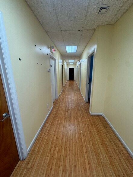 More Photos Of 634 Anderson Ave, Cliffside Park Office For Lease