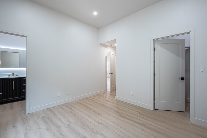 More Photos Of 987 Harcourt Ave, Seaside Multifamily For Sale