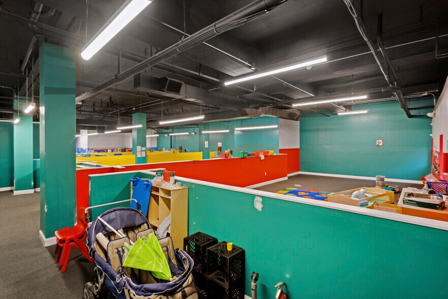 More Photos Of 1710 W Passyunk Ave, Philadelphia Flex For Lease