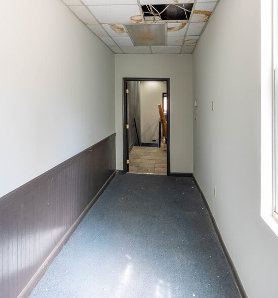 More Photos Of 115 W Saratoga St, Baltimore Storefront Retail Residential For Sale